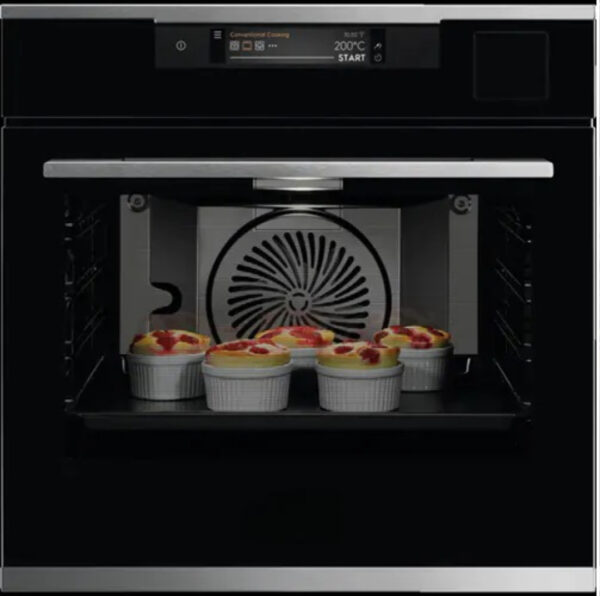 FAMILYROAST AI B2 – Der mitdenkende Backofen für moderne Familienküchen